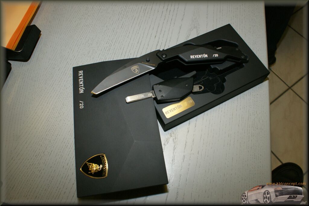 http://mk2.ti1ca.com/mwh35ehj-1024.jpg